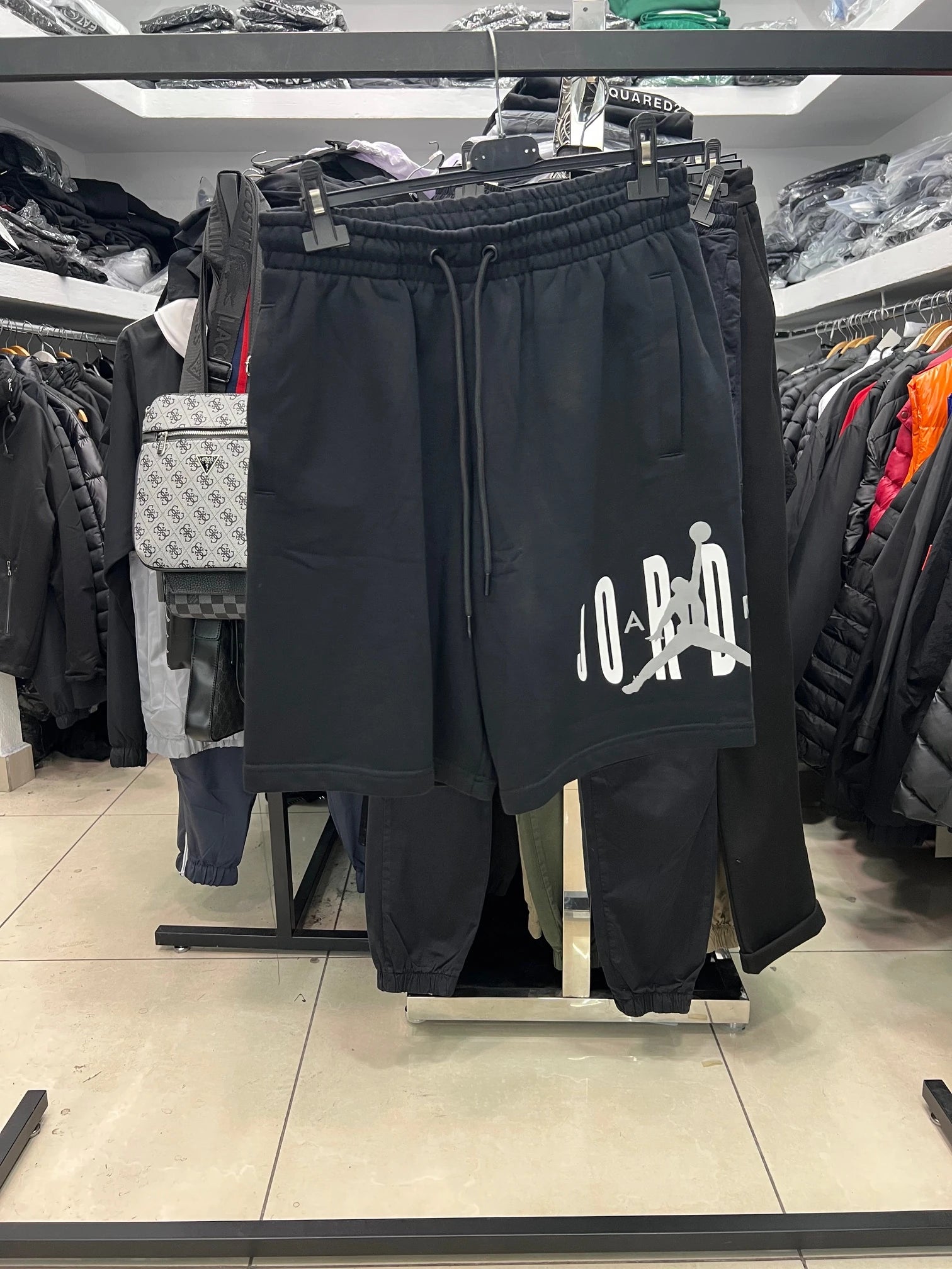 SHORTS JORDAN LOGO